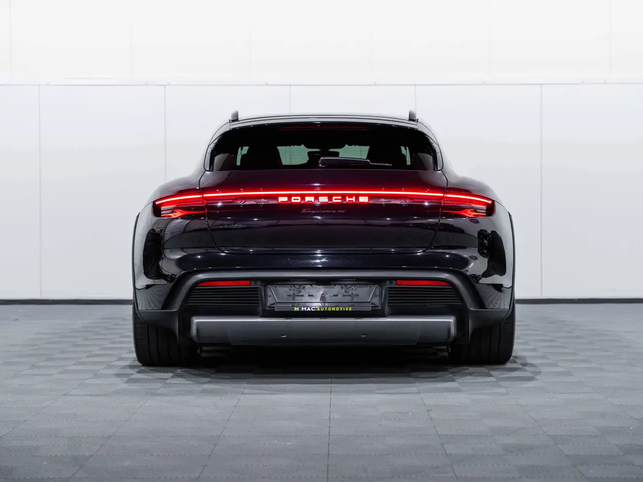 Porsche Taycan 4 2