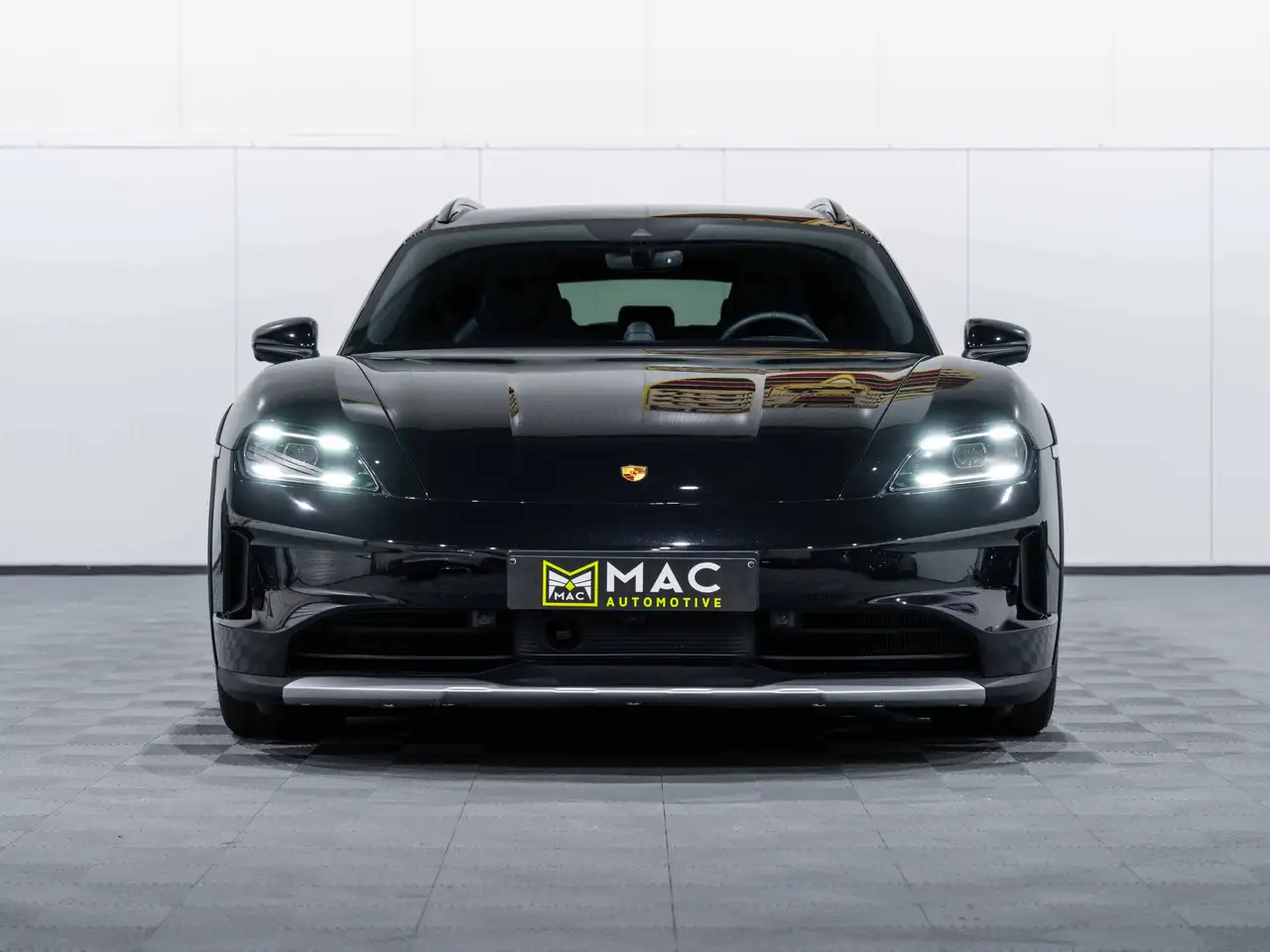 Porsche Taycan 4 5