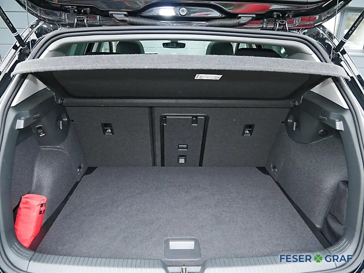 Volkswagen Golf 8 11