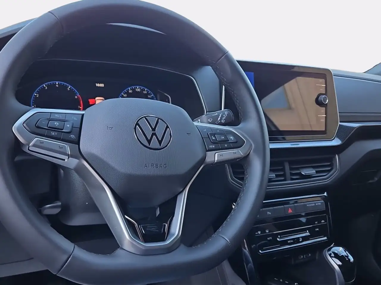 Volkswagen T-Cross 6