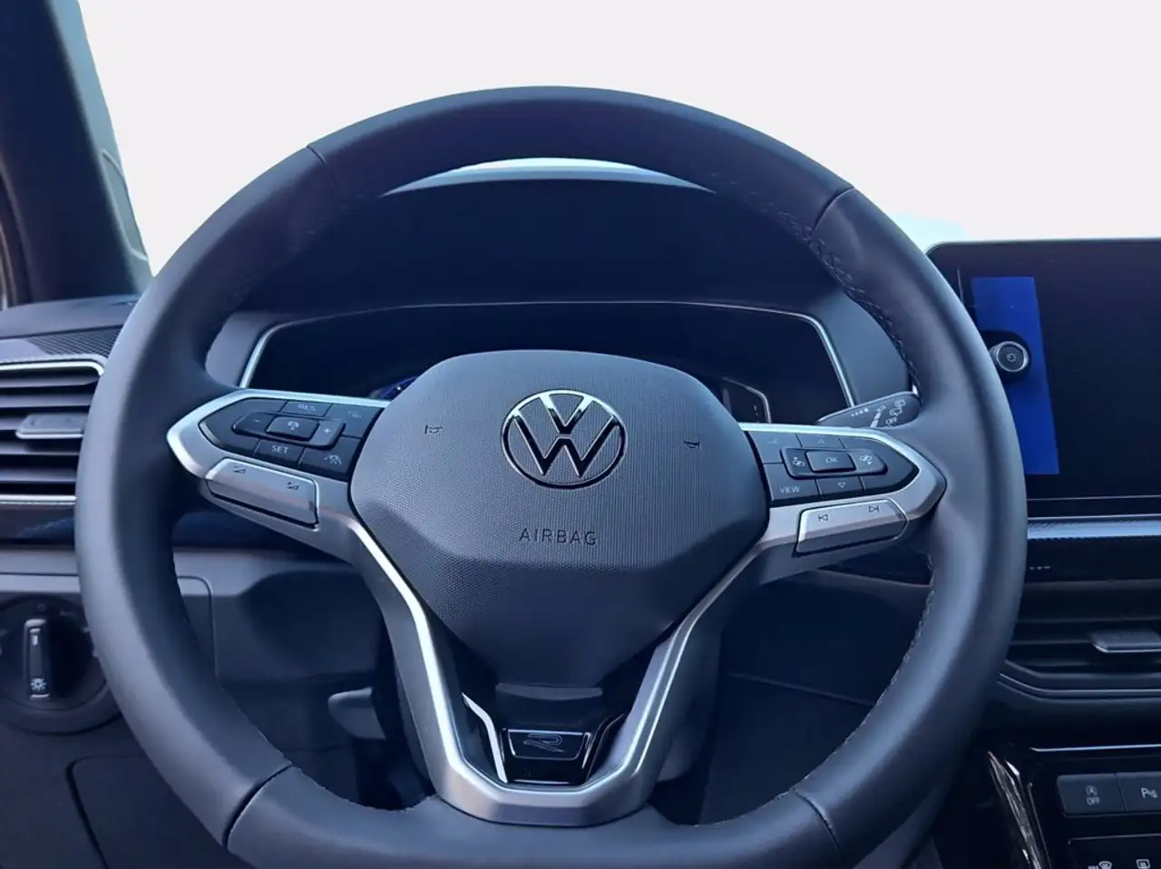 Volkswagen T-Cross 7