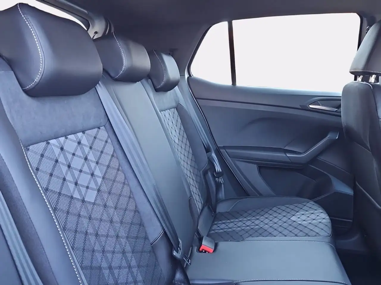 Volkswagen T-Cross 9