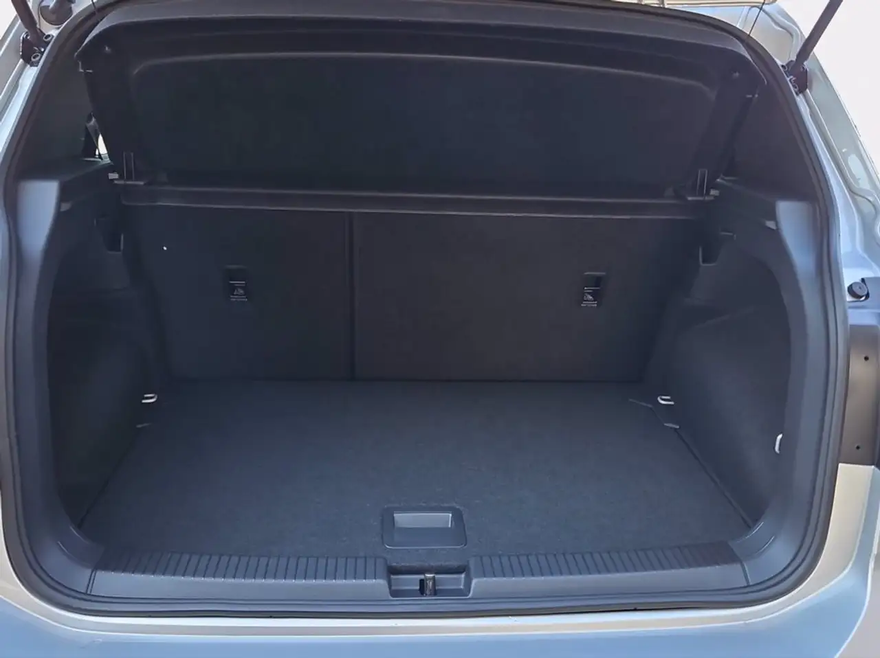 Volkswagen T-Cross 11