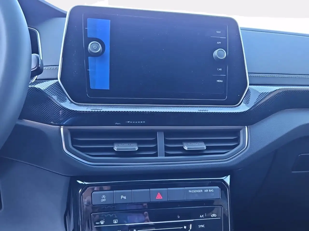 Volkswagen T-Cross 12