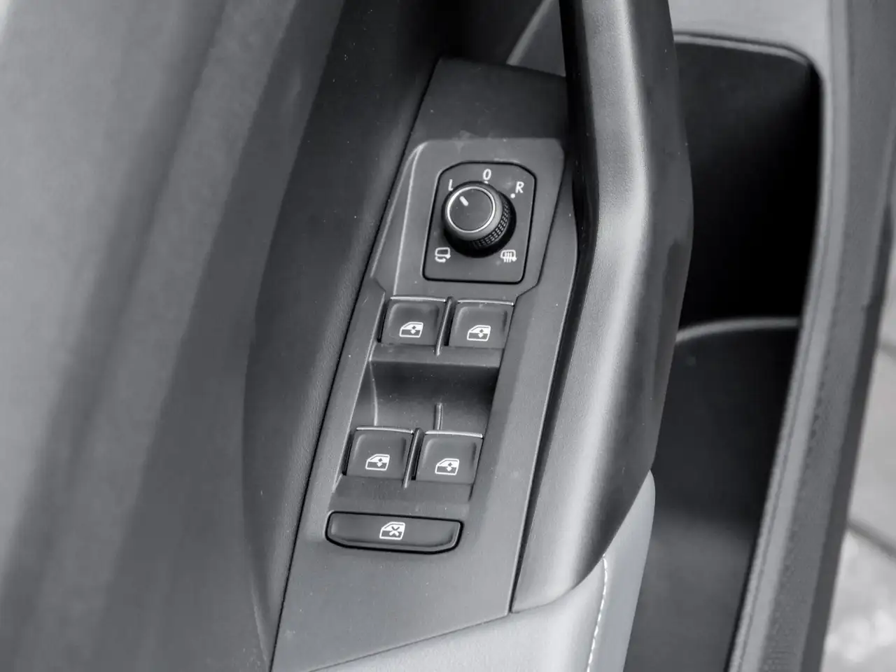 Volkswagen T-Cross 13