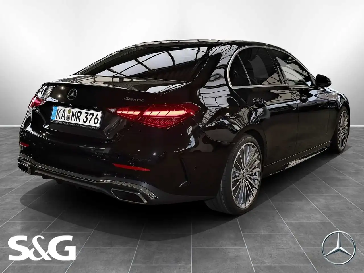 Mercedes-Benz C 300 2