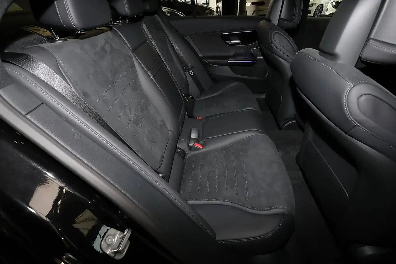 Mercedes-Benz C 300 6