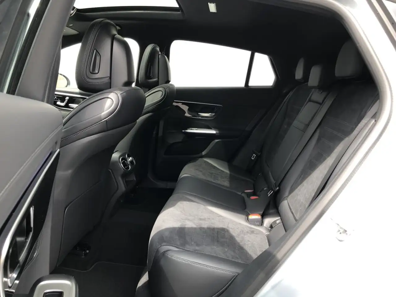 Mercedes-Benz GLC 200 10