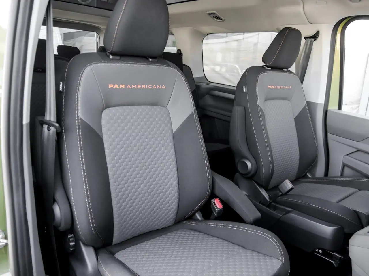 Volkswagen T7 Caravelle 6