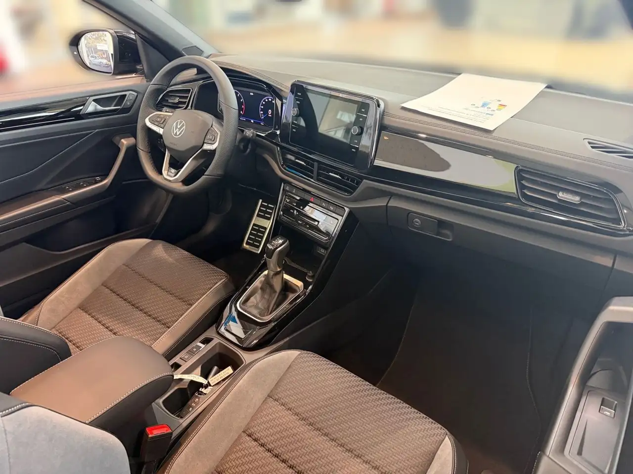 Volkswagen T-Roc 16