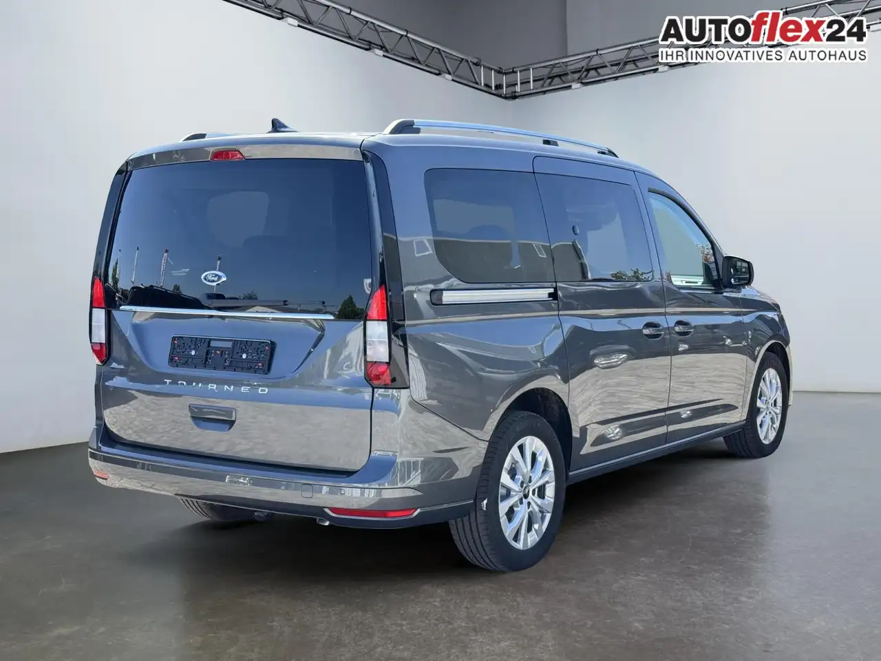 Ford Grand 5