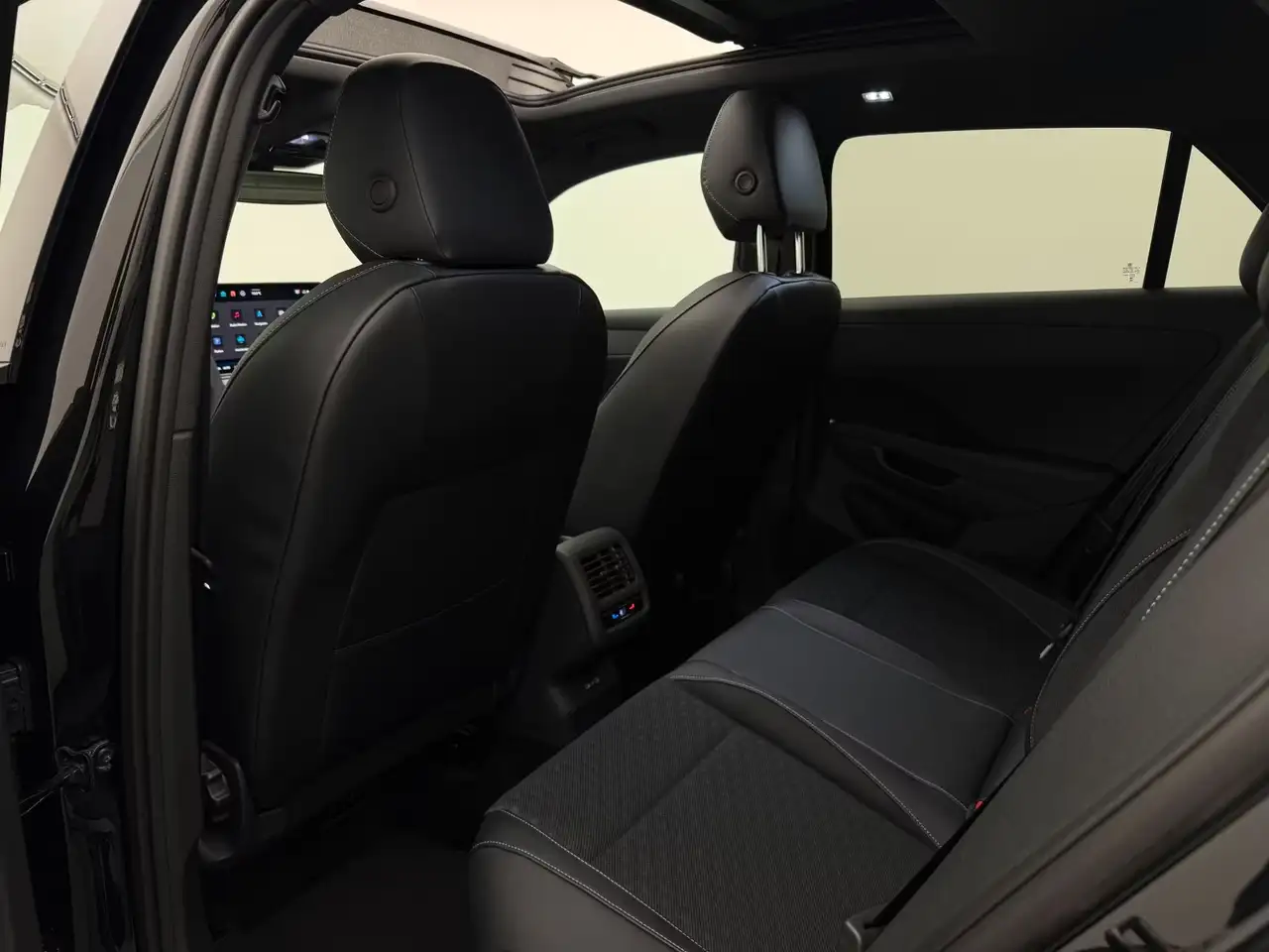 Volkswagen T-Roc 15