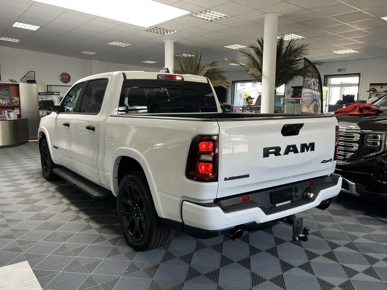 Dodge RAM 6