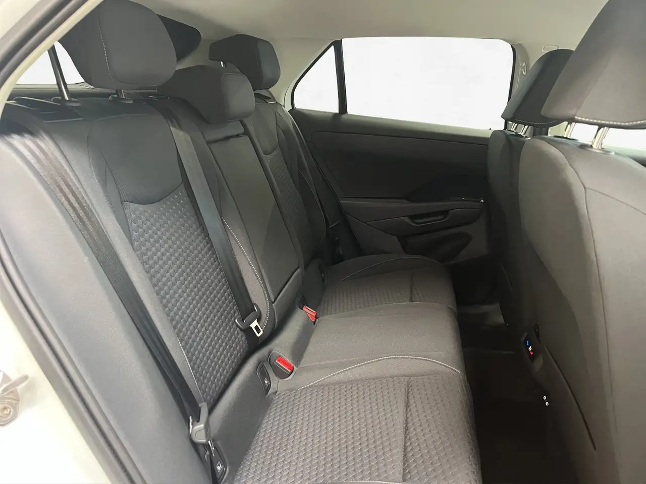 Volkswagen T-Roc 10