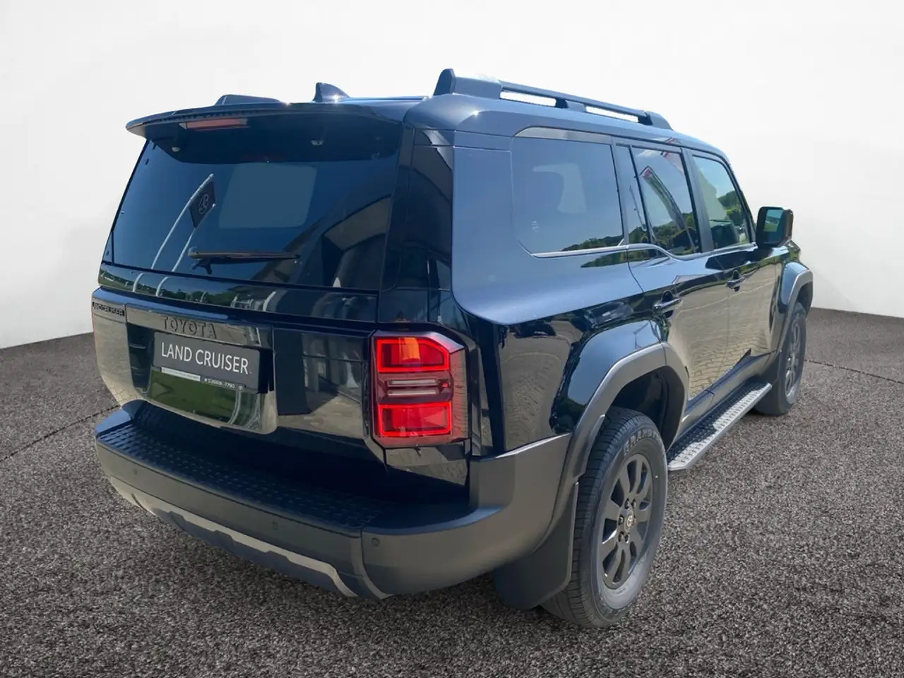 Toyota Land Cruiser 4