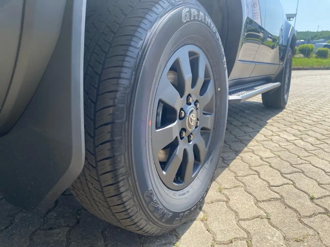 Toyota Land Cruiser 7