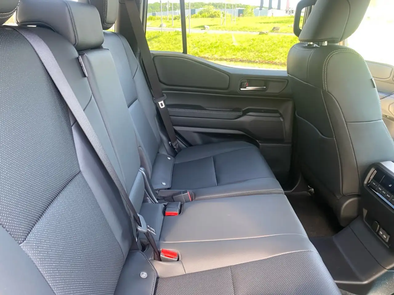 Toyota Land Cruiser 12