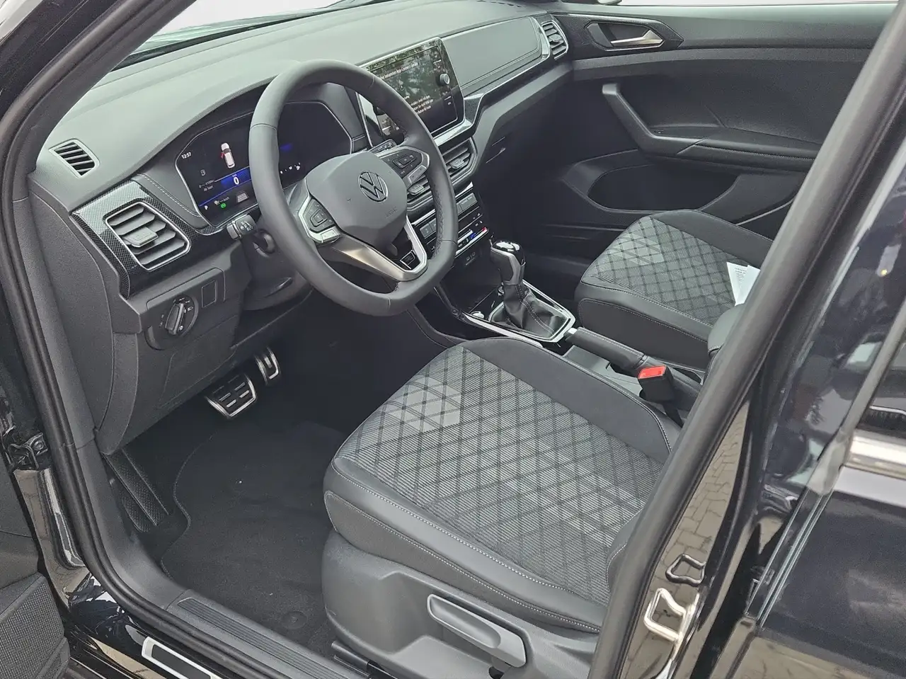 Volkswagen T-Cross 7