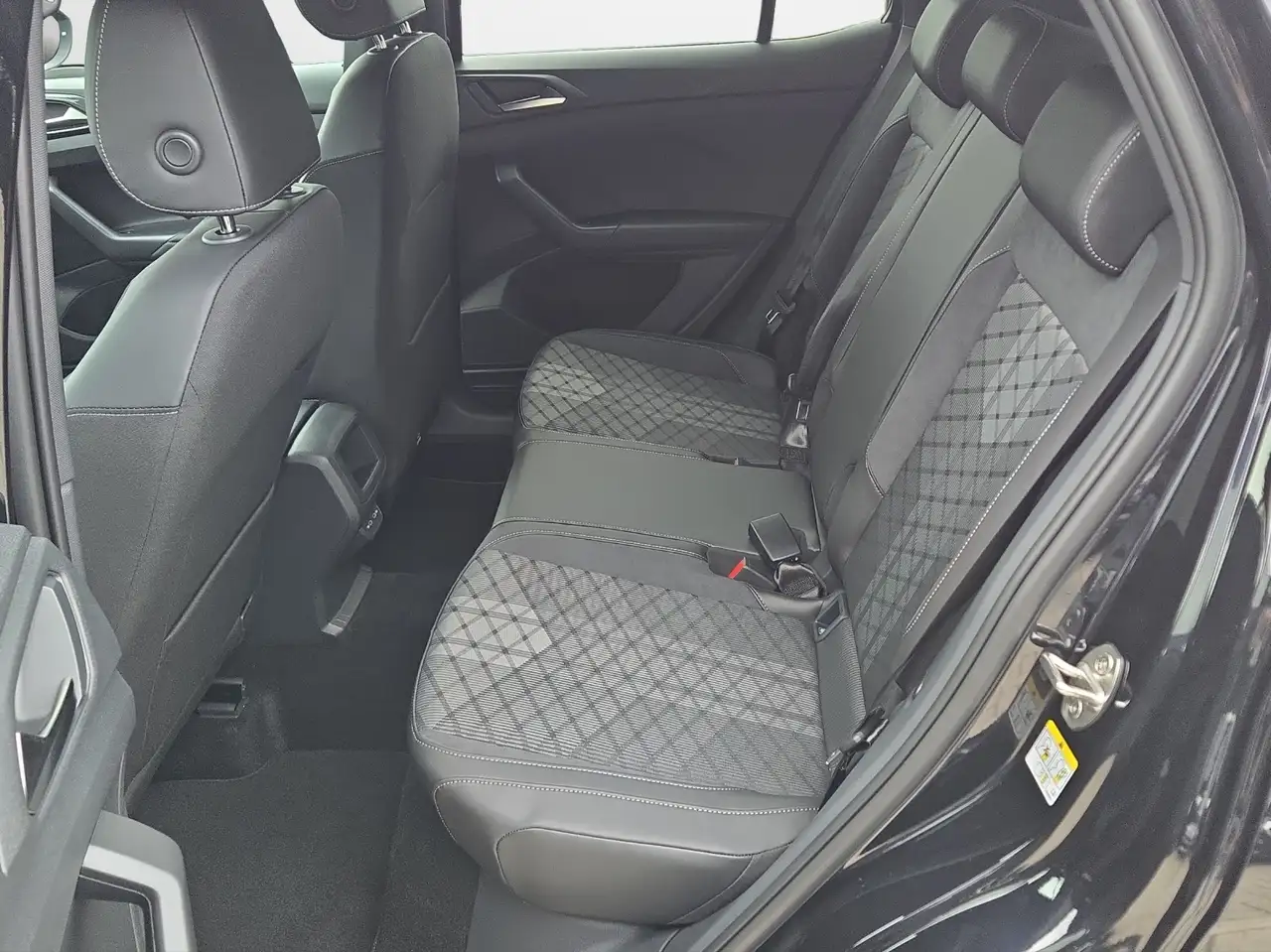 Volkswagen T-Cross 11