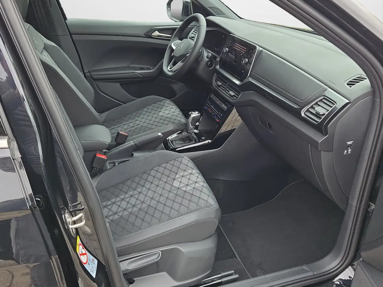 Volkswagen T-Cross 13