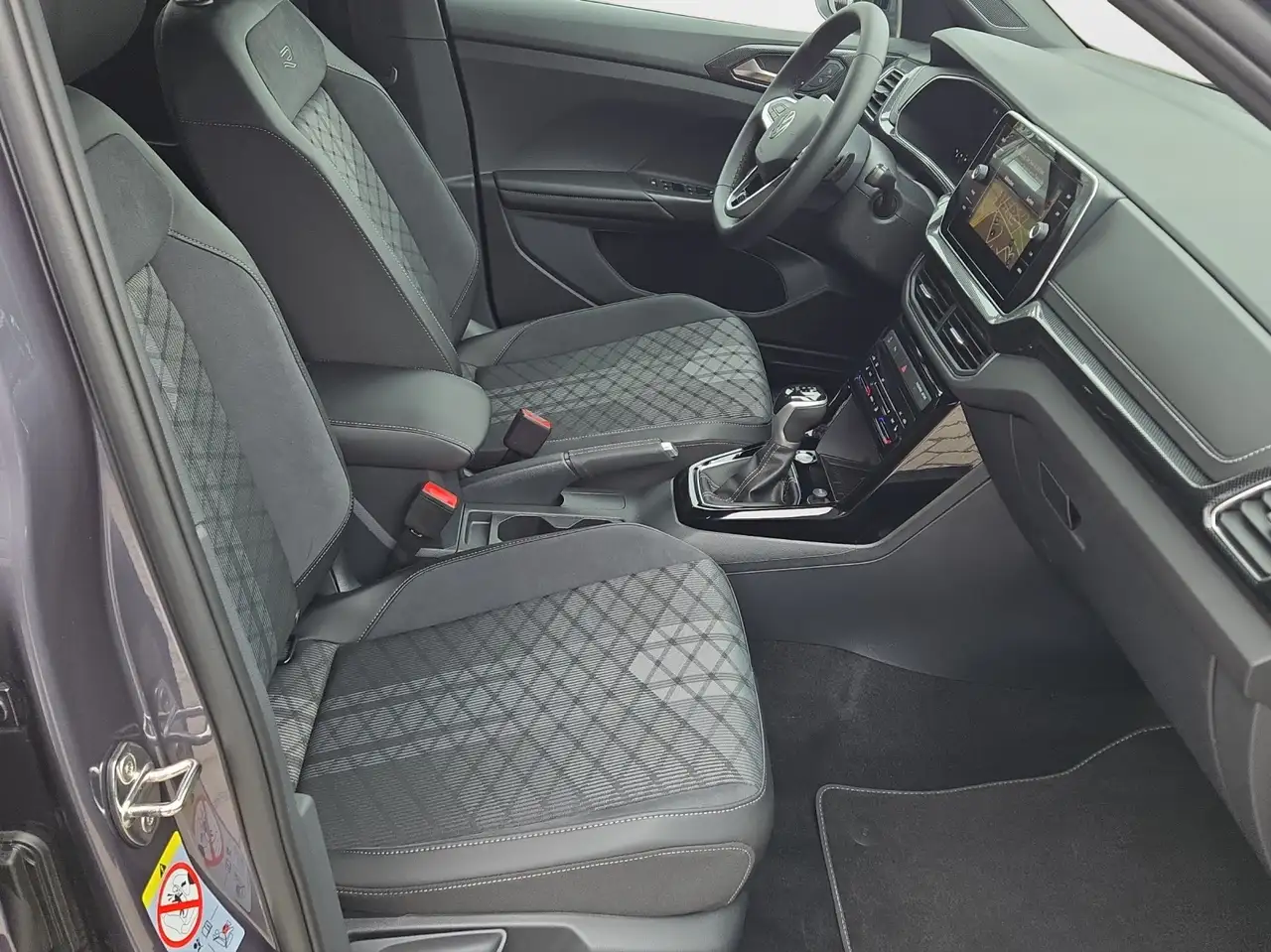 Volkswagen T-Cross 13