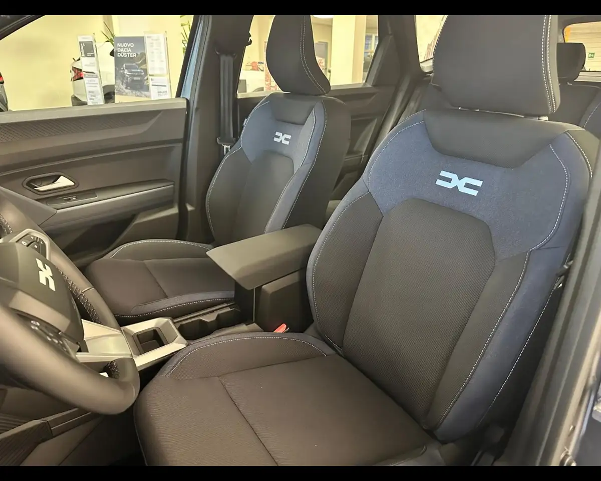 Dacia Bigster 11