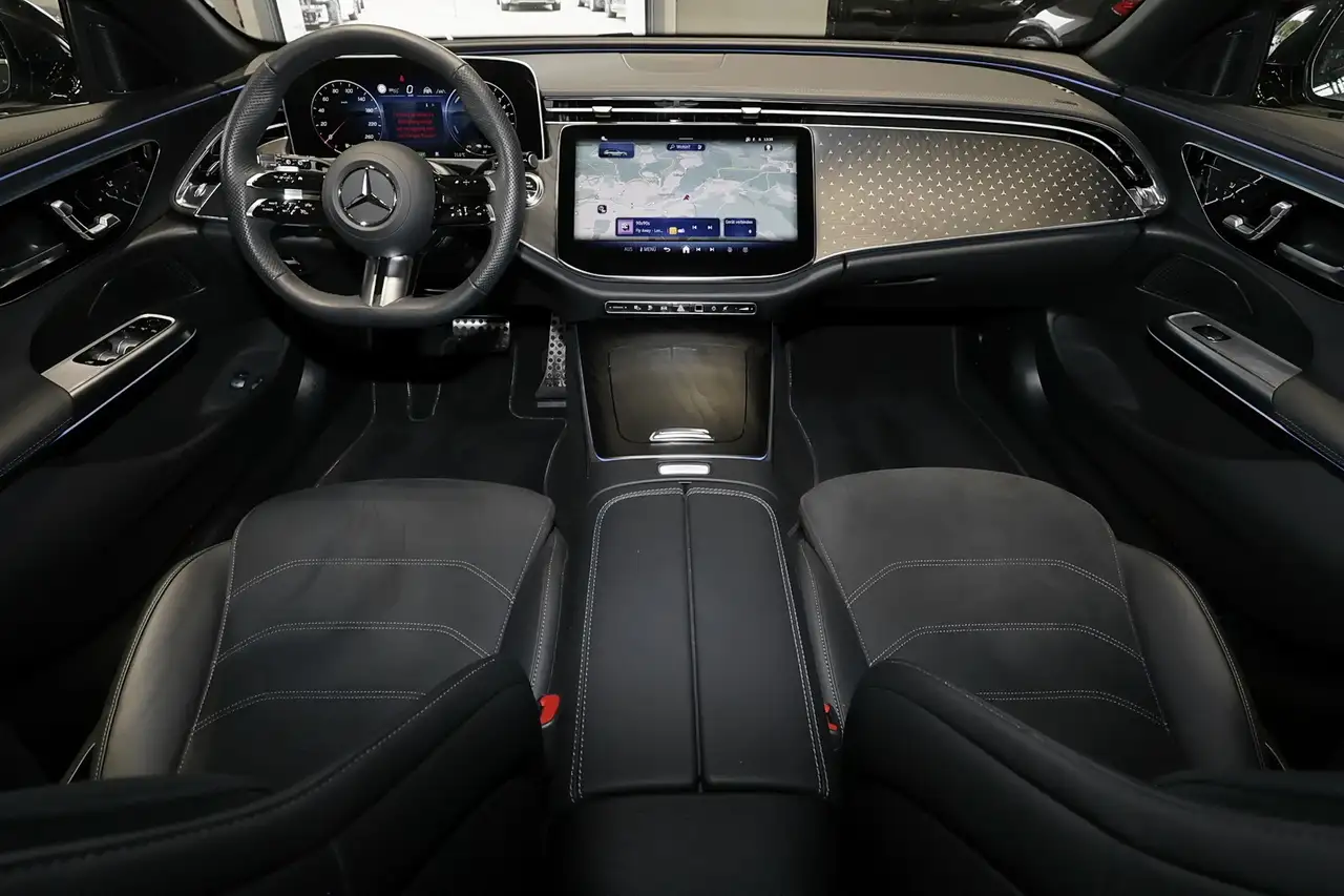 Mercedes-Benz E 300 7