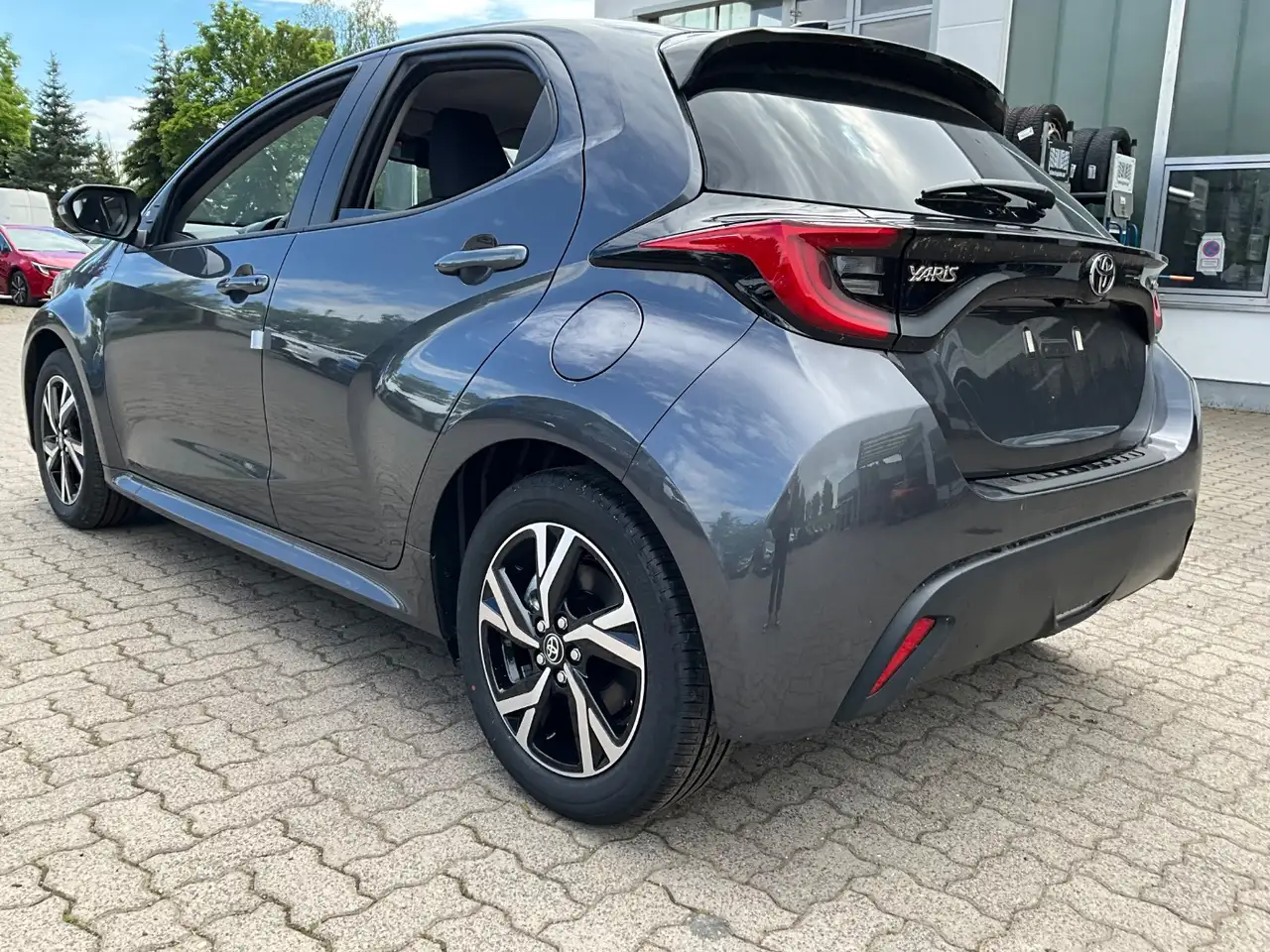 Toyota Yaris 5