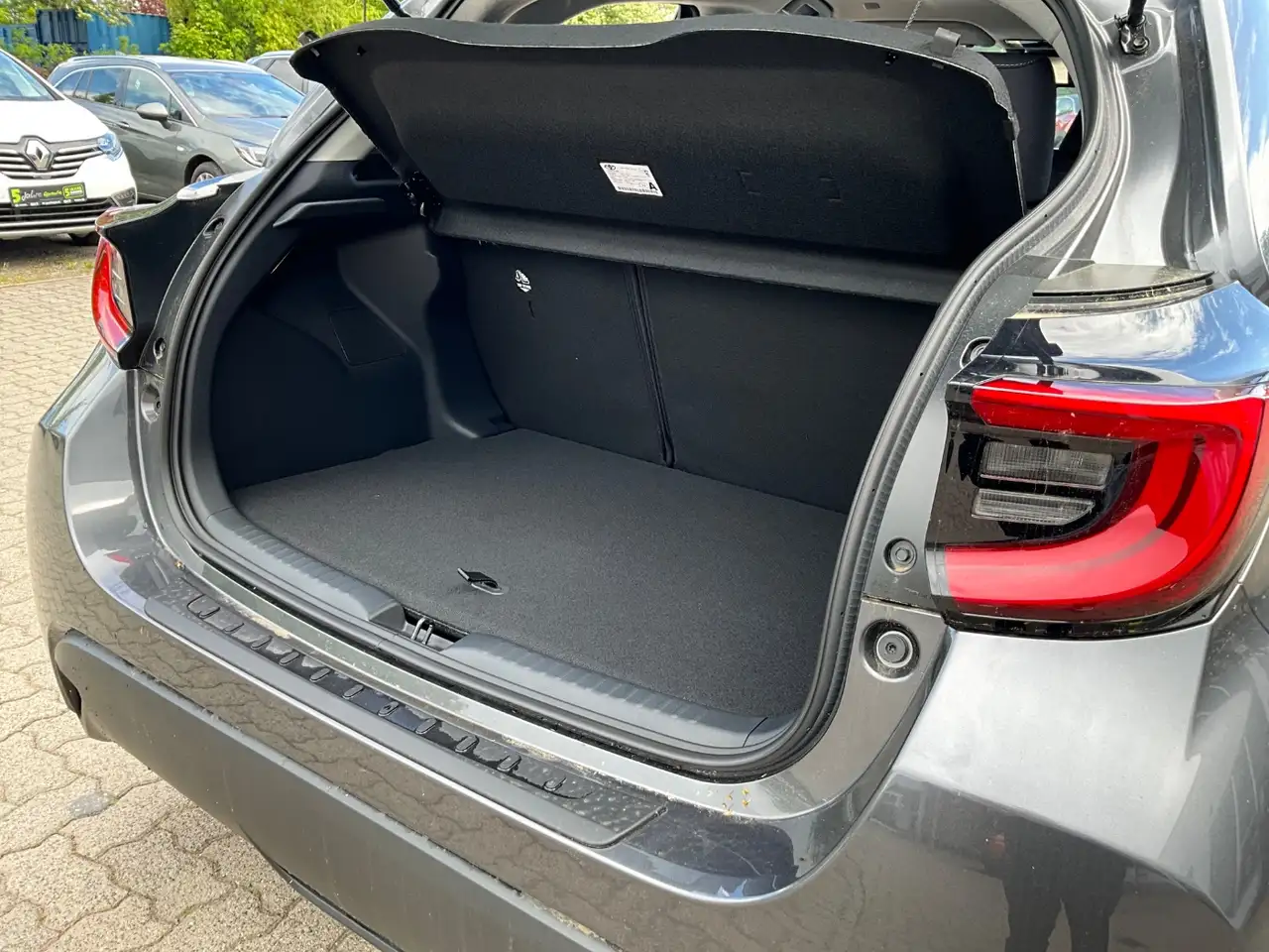 Toyota Yaris 6
