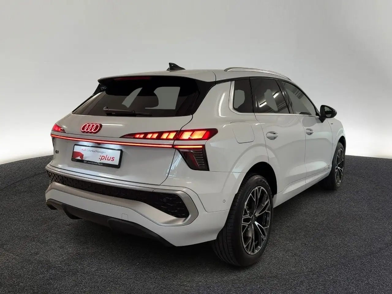 Audi Q3 6