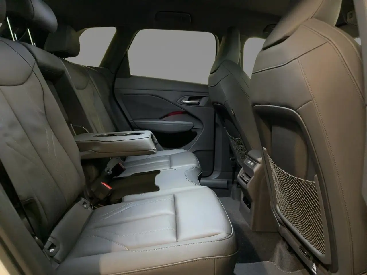 Audi Q3 11
