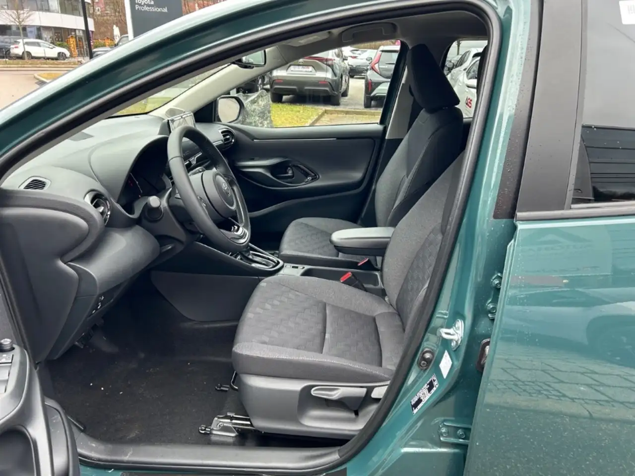Toyota Yaris 9