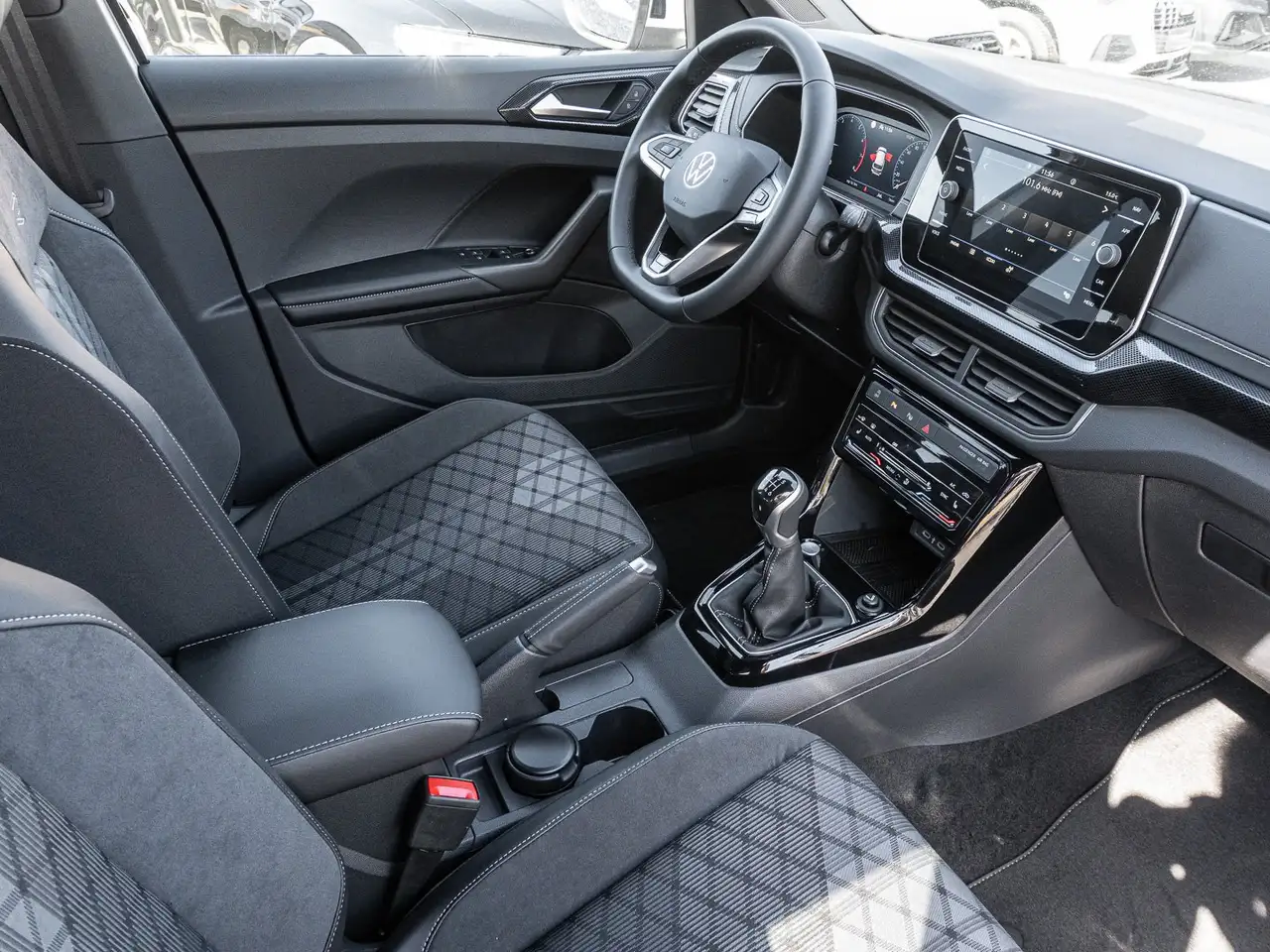 Volkswagen T-Cross 8