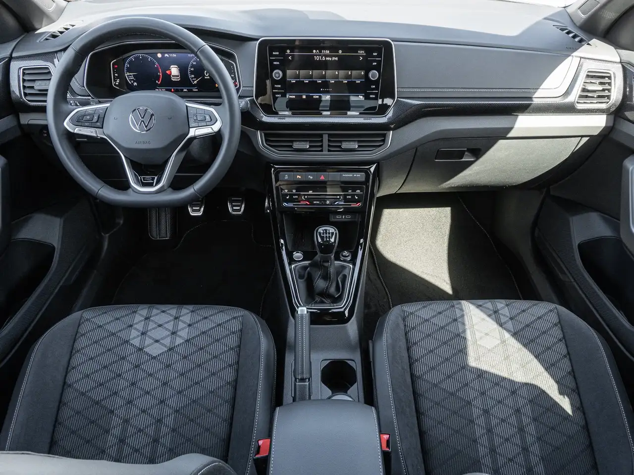 Volkswagen T-Cross 10
