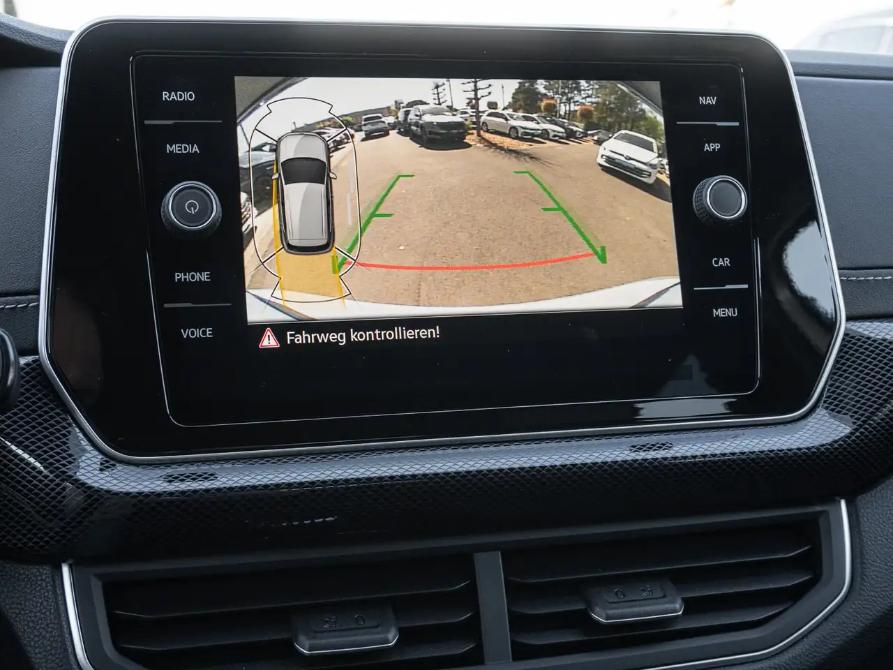 Volkswagen T-Cross 13