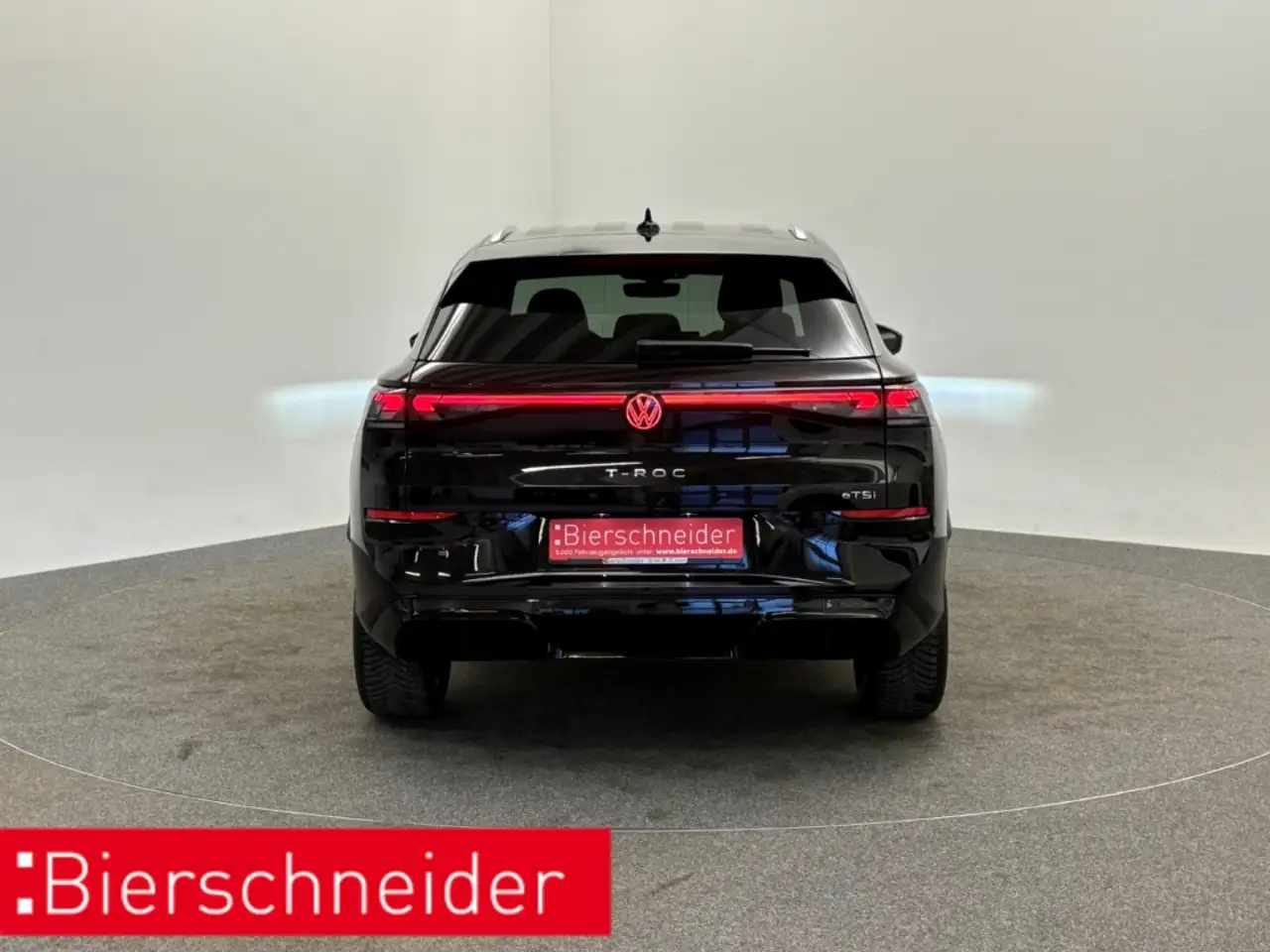 Volkswagen T-Roc 6