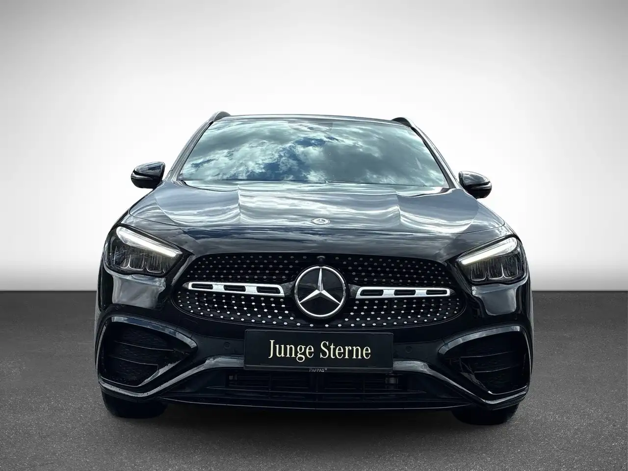 Mercedes-Benz GLA 200 4