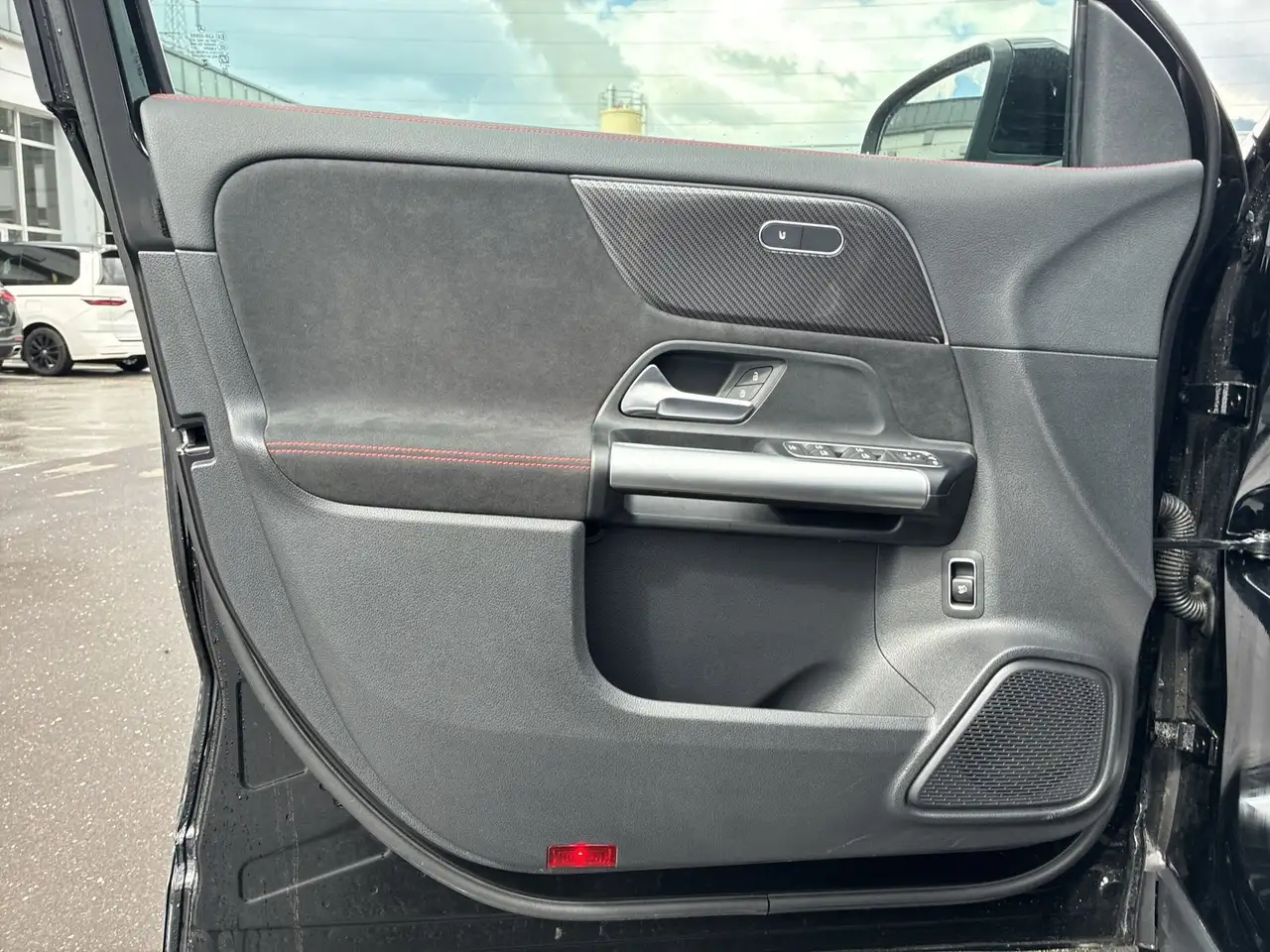 Mercedes-Benz GLA 200 11