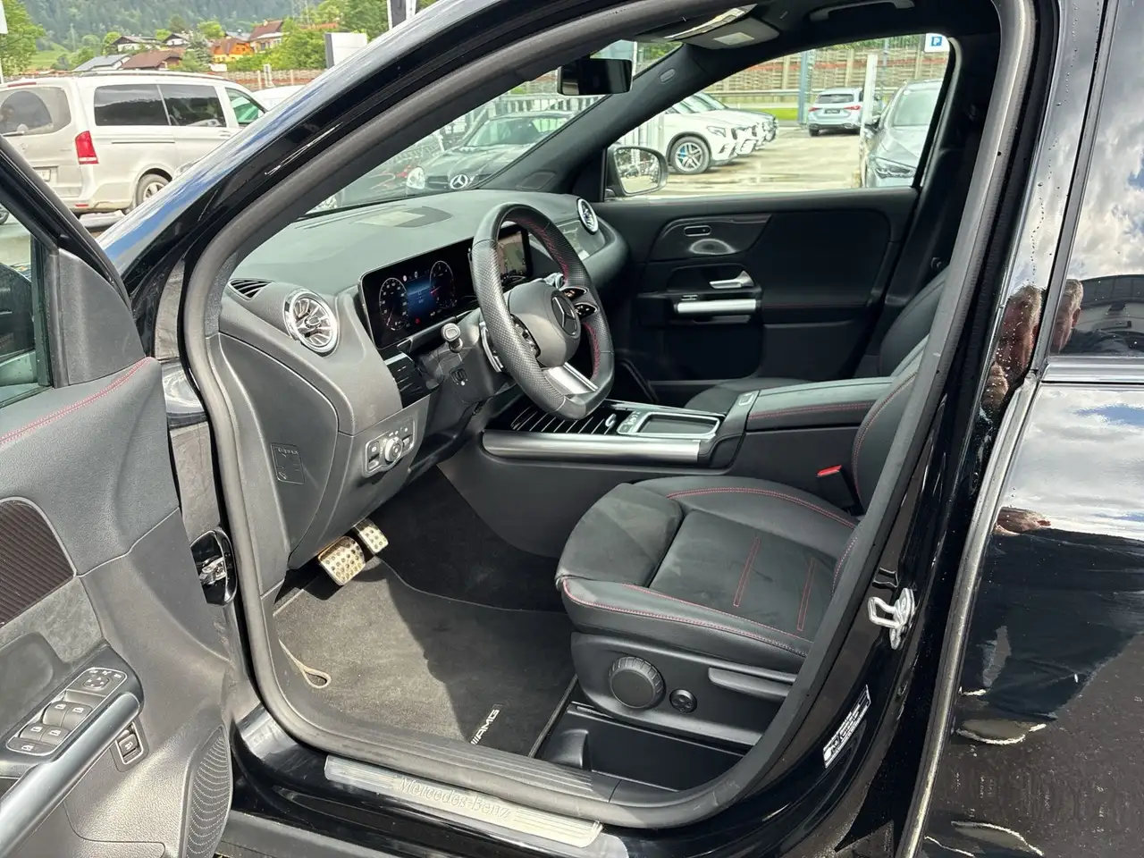 Mercedes-Benz GLA 200 12