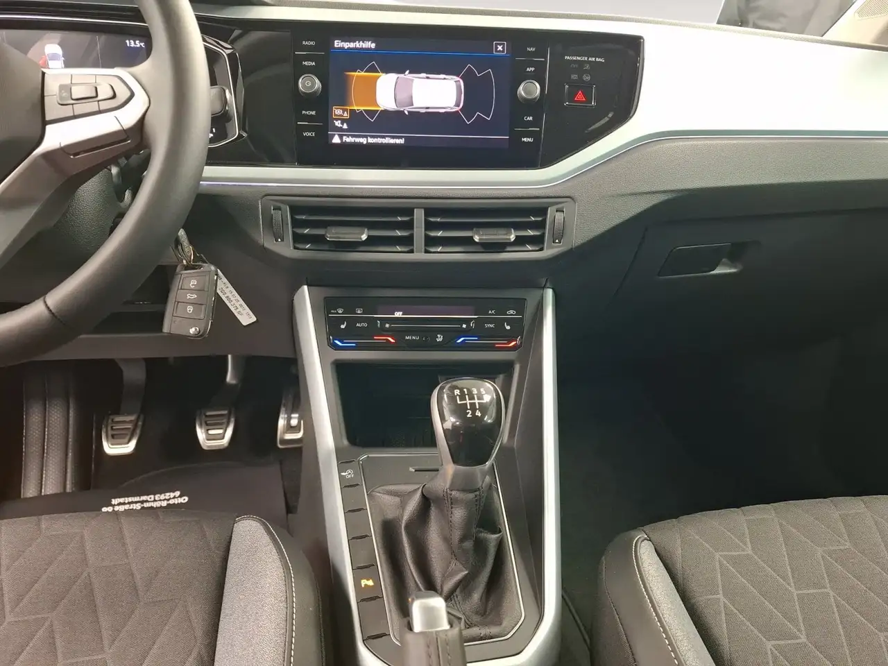 Volkswagen Polo VI 9