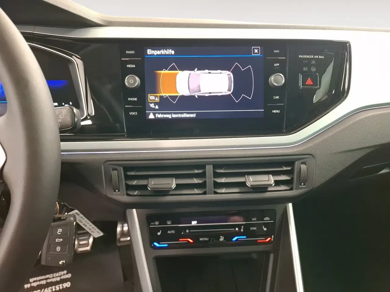 Volkswagen Polo VI 12