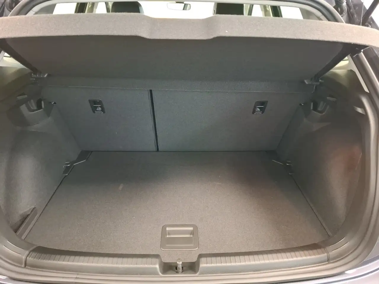 Volkswagen Polo VI 14