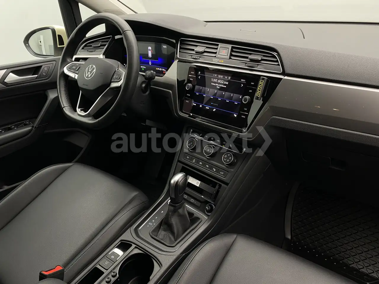 Volkswagen Touran 2