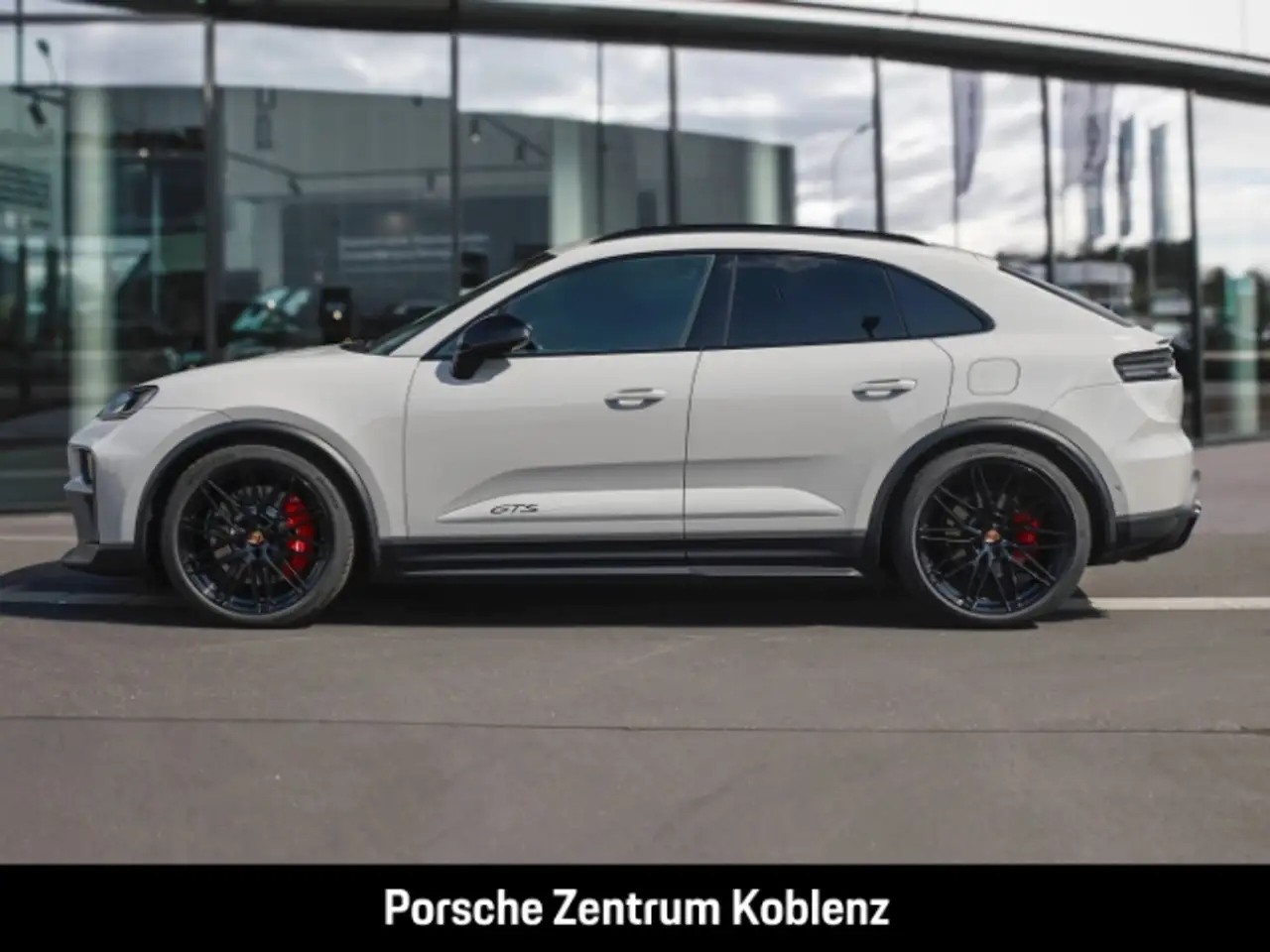 Porsche Macan 2