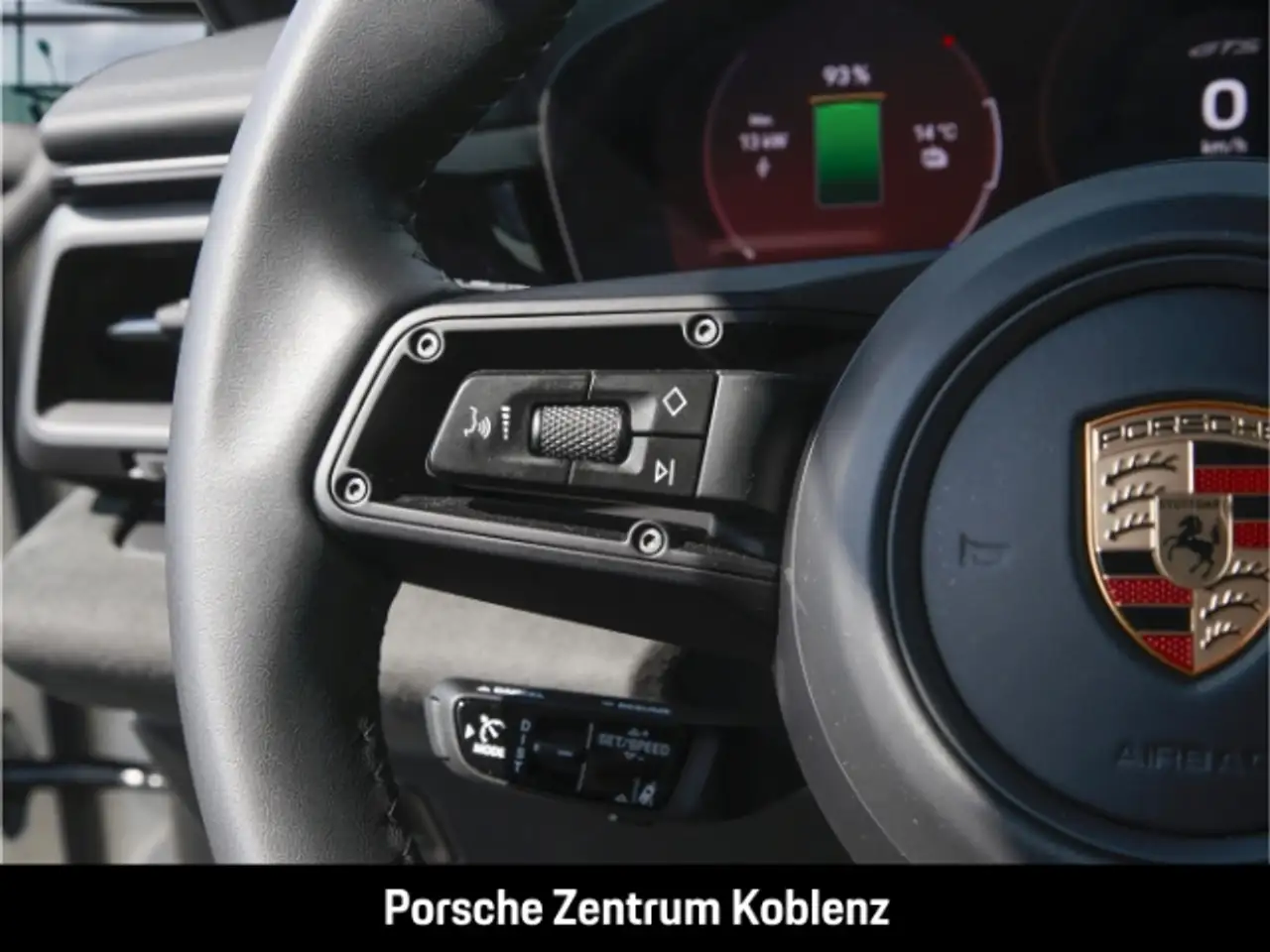 Porsche Macan 14