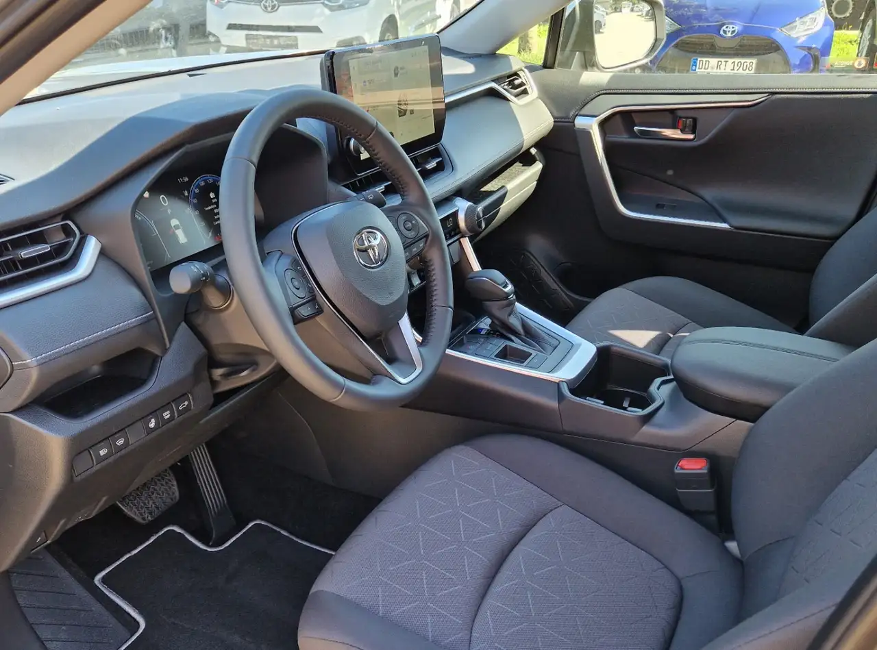 Toyota RAV4 7