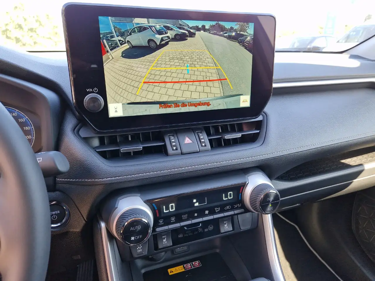 Toyota RAV4 13
