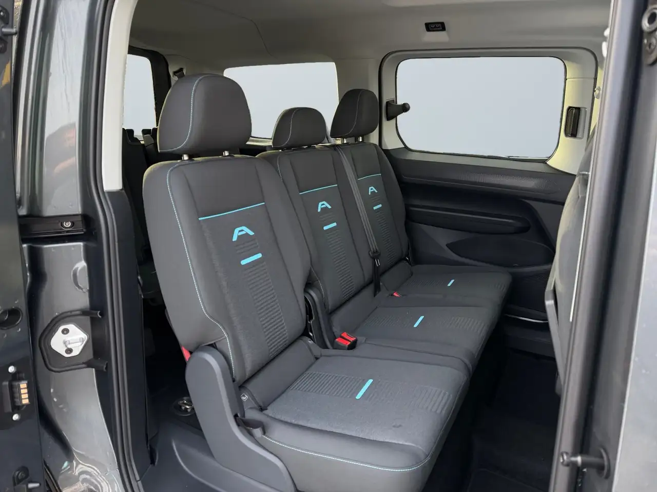 Ford Tourneo 11