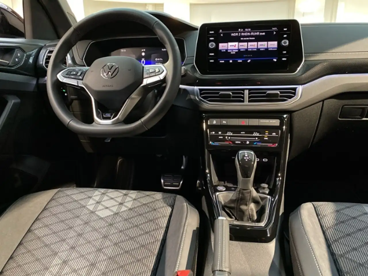 Volkswagen T-Cross 7