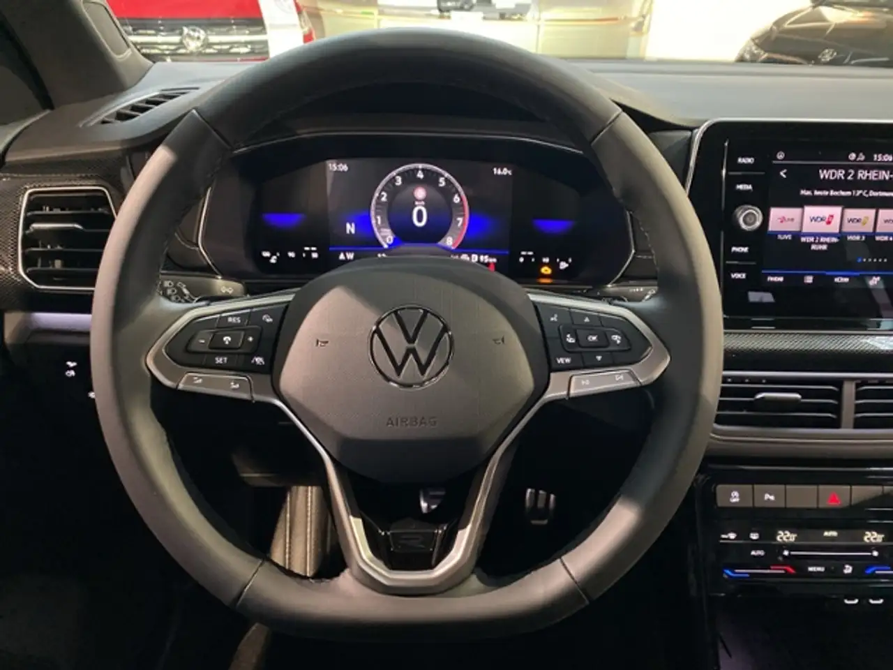 Volkswagen T-Cross 13